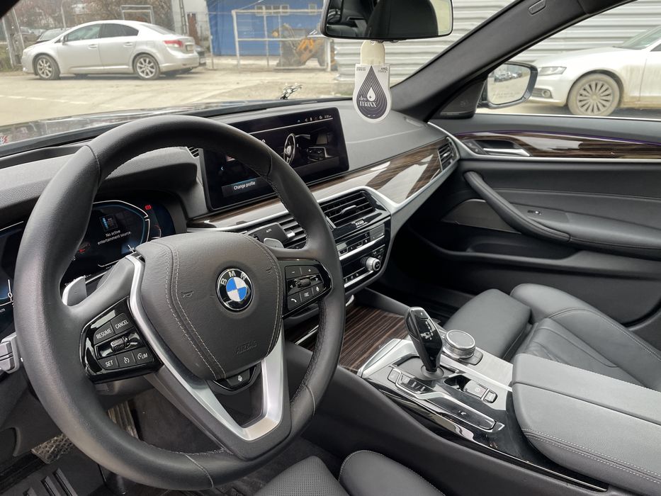 BMW Seria 5 530i G30 LCI xDrive 2022 25000KM