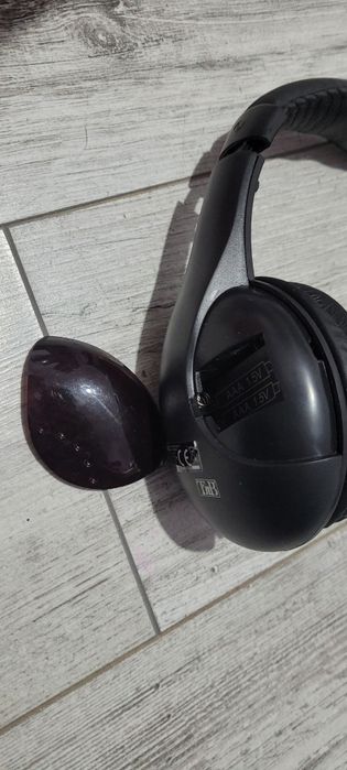 Casti wireless sau fir