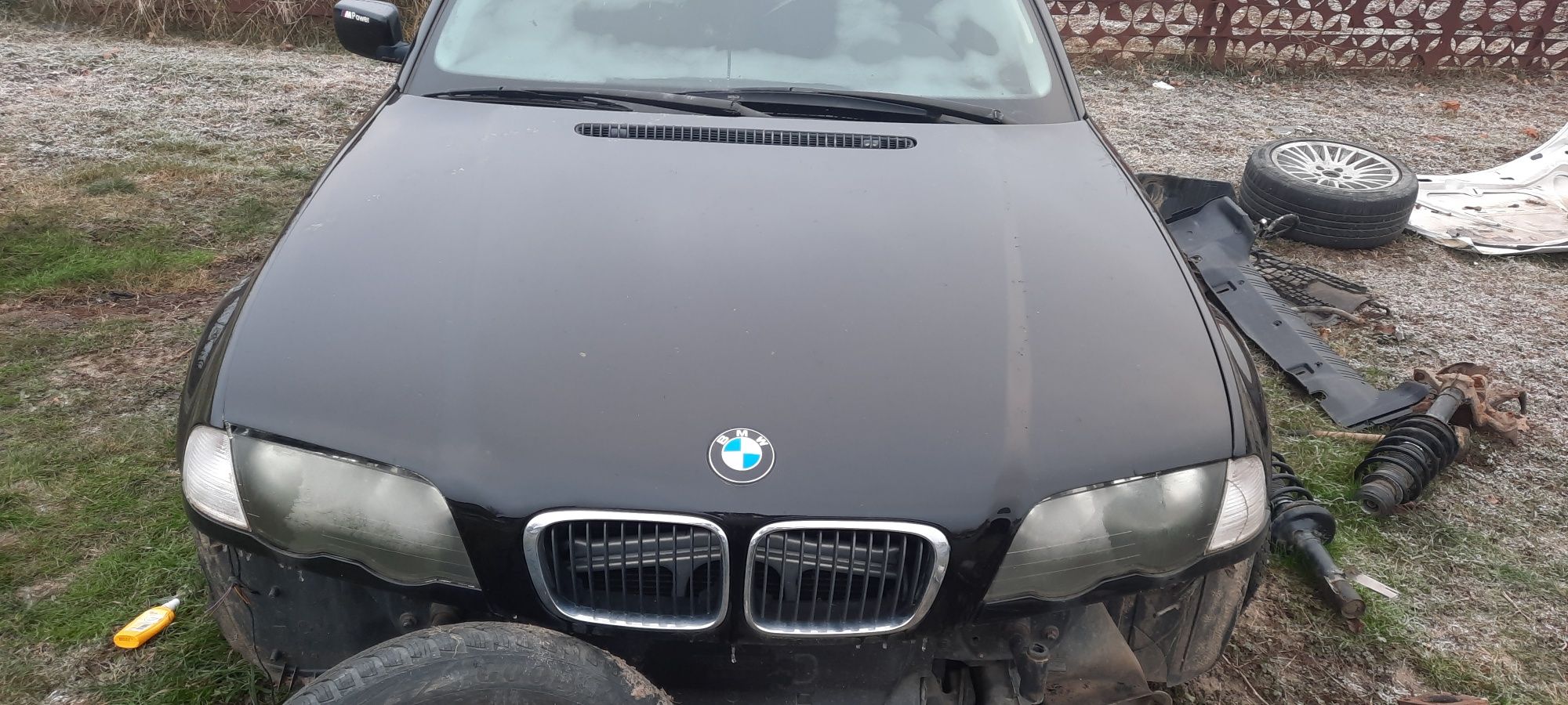 Aripa capota bmw e46 nfl pe negru și gri