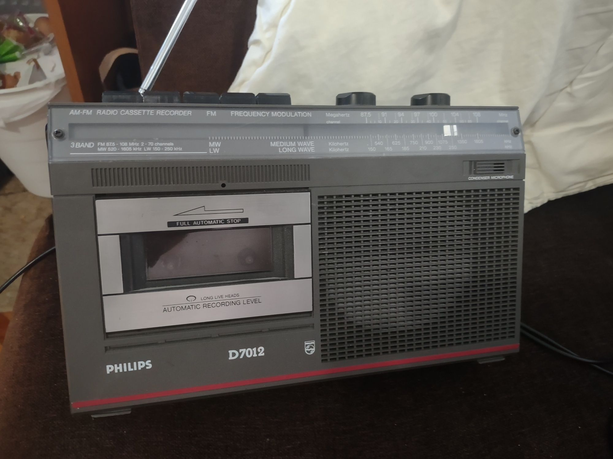 Casetofon-Radio Philips D7012