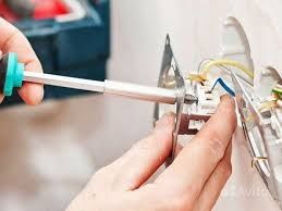 Услуги электрика
​Быстрый и качественный ремонт любой сложности.
​Мо