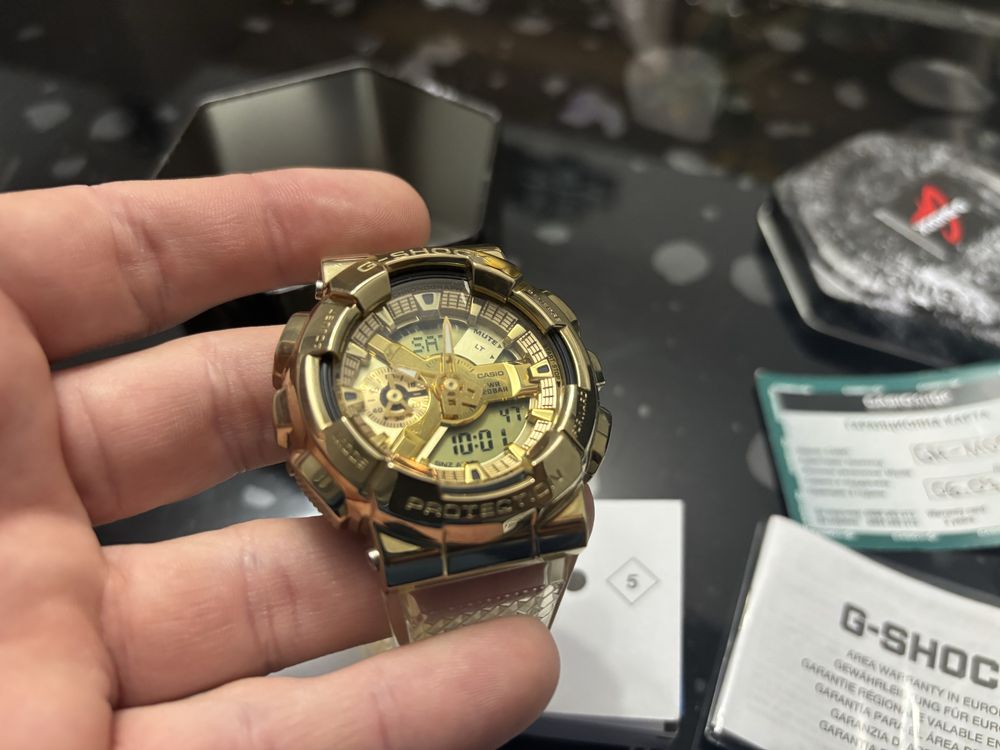 Продавам Casio G-Shock gm110sg-9a