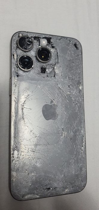 Iphone 15 pro max defect