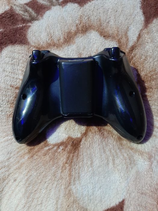 Vând manetă originală Xbox 360 în stare bună wireles