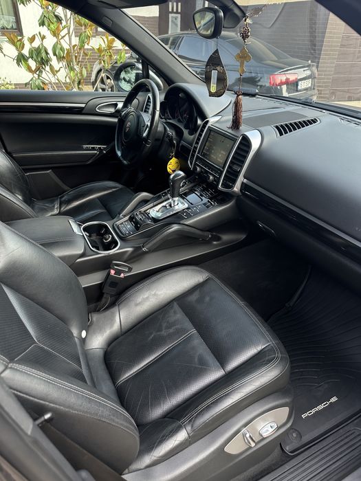 Porsche cayenne 3.0 245cp