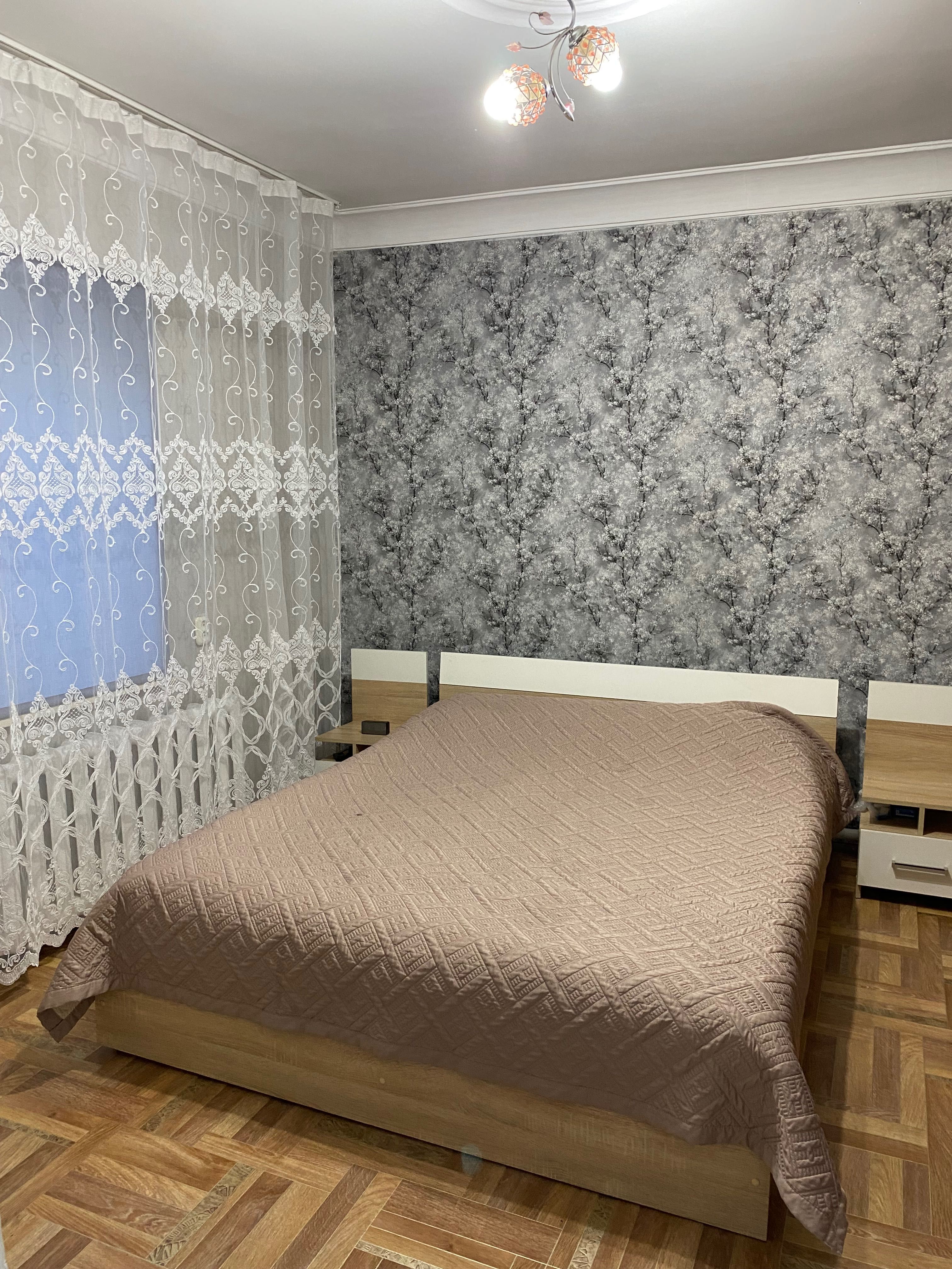 Продам 4-комнатный дом,
Со всеми хозпостройками
