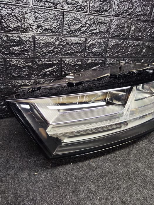 Far stanga Audi Q7 4M Matrix led