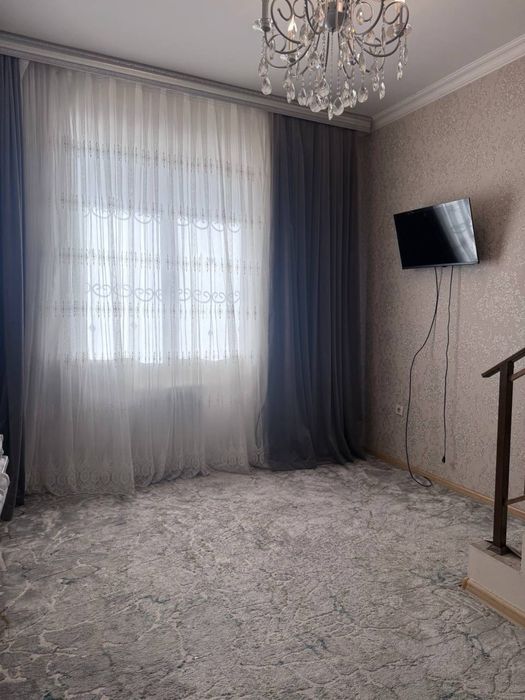 Продается 5 ком квартира дуплекс в кирпич новостройке, Дружба Народов