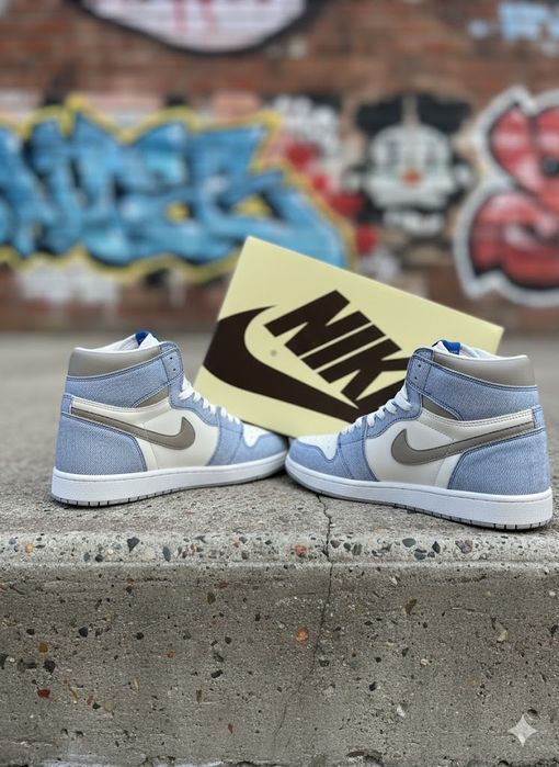 Adidasi Jordan 1 High Hyper Royal