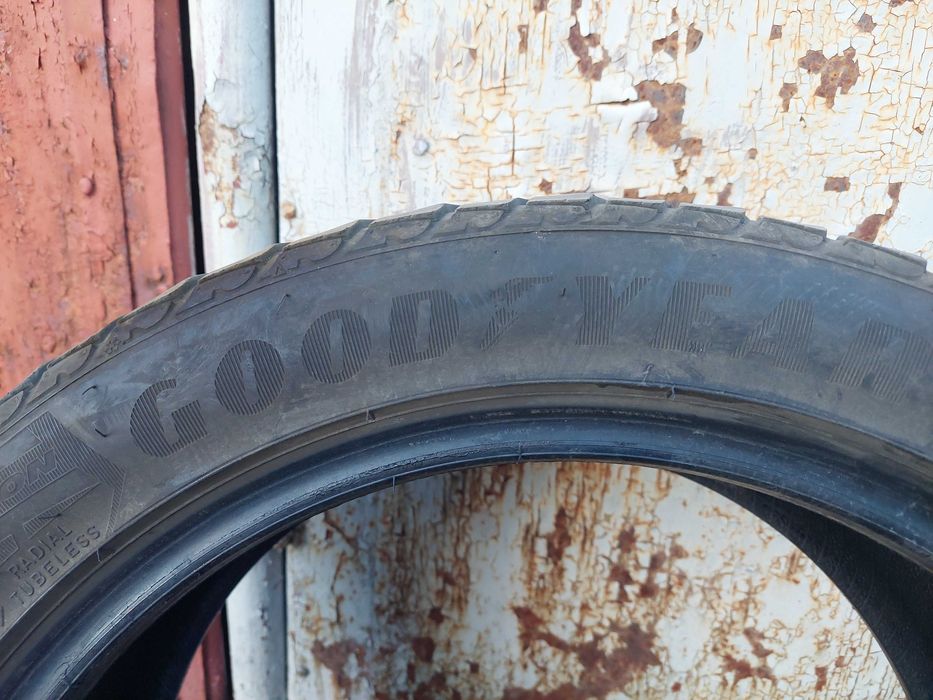 4бр. зимни гуми GOODYEAR ULTRAGRIP 245/45 R18