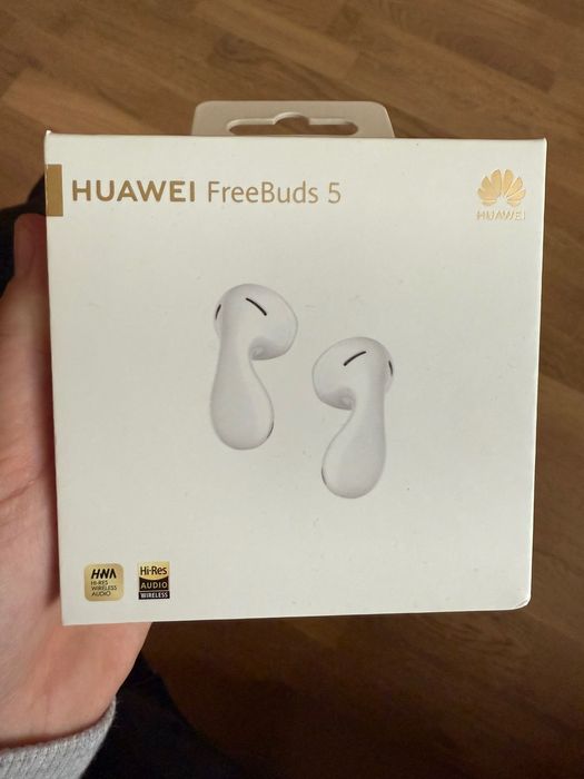 Huawei FreeBuds 5- NOI, sigilate!