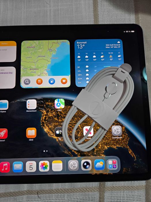 iPad Pro 12,9 inchi (generația a 4-a) , cu SIM , 512 Gb .