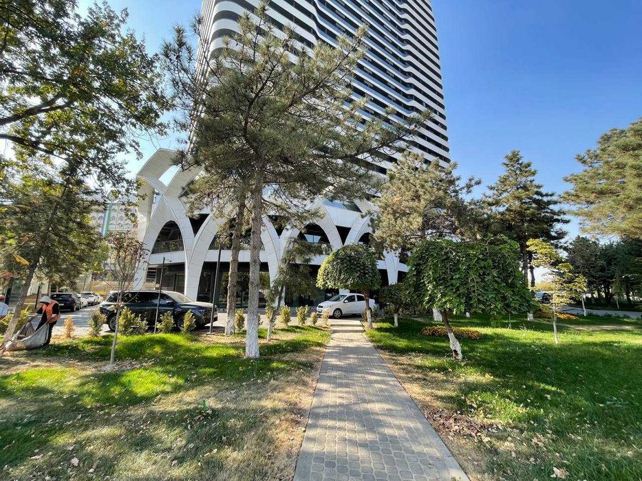 Торговое помещение / офис в аренду в NRG "U-Tower". 240кв.м.