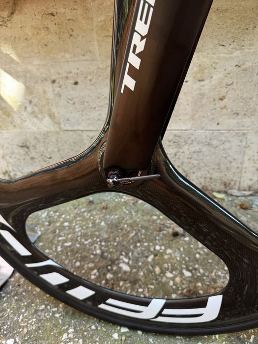 Карбонов велосипед Trek Speed Concept 9.9