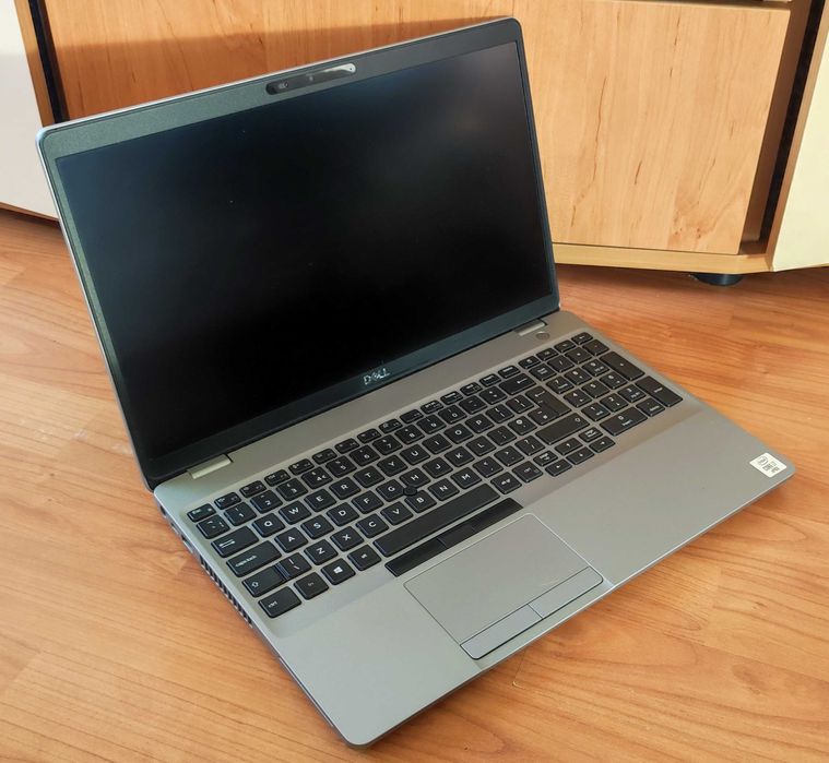 15.6" Лаптоп Dell Latitude 5511 / i7-10850H / 32GB RAM/ 512GB SSD NVMe