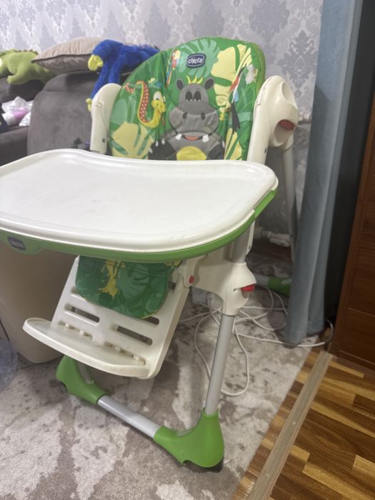 Продается детский стульчик Chicco