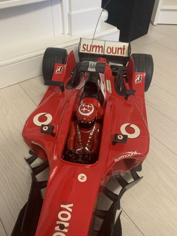 Vand masinuta formula 1  ferari dimensiune mare