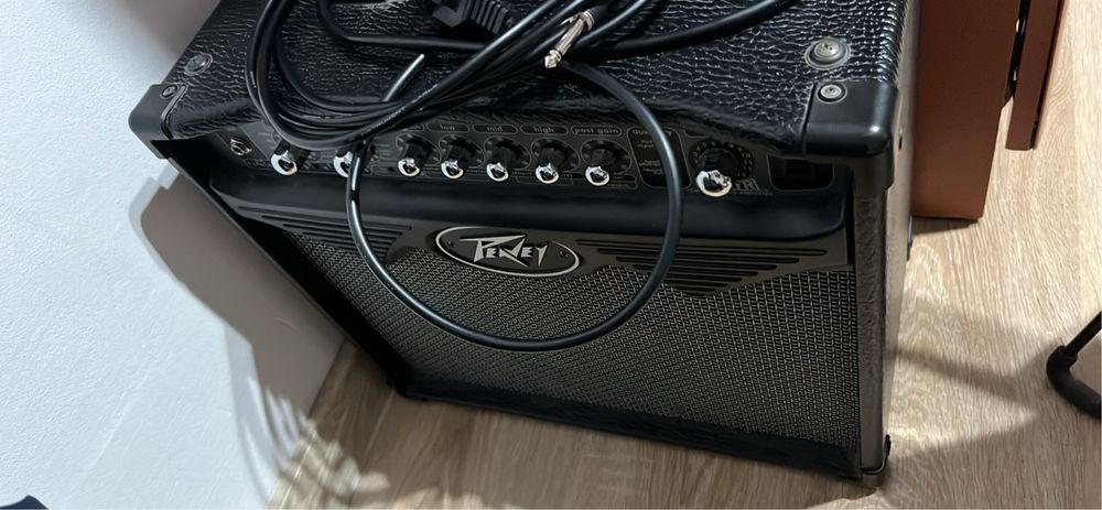 chitara esp ltd mh 10+amplificator peavey vypyr 15