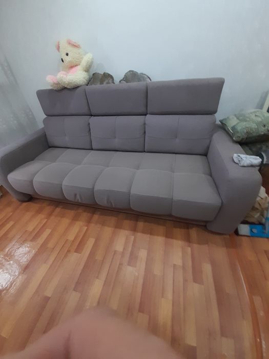 Продам диван для гостиной