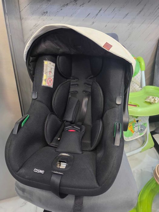 Проходилка 4 в 1 ,кол за бебе,музикална играчка за кошара