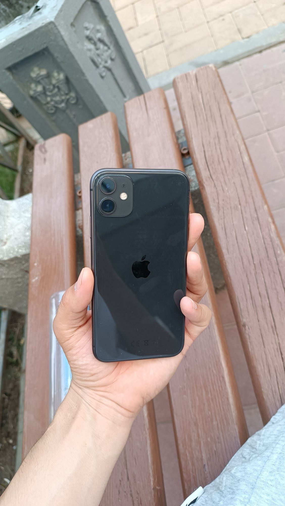 iPhone 11 почти как новый