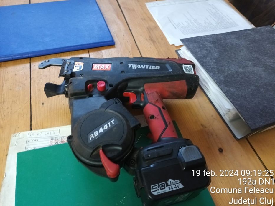 inchirieri scule masina de slefuit beton mozaic parchet scarifocator b