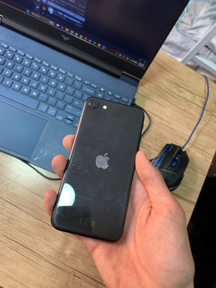 Iphone se (2020)