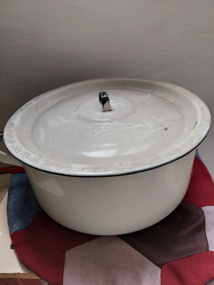 Продам алюминевую кастрюлю