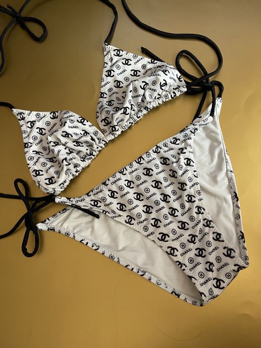 Costum de baie Chanel alb cu negru xl