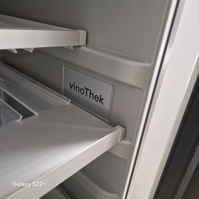 Охладител за вино SIEMENS KS38WA40/iQ700