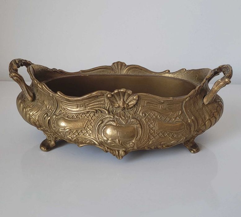 Jardinieră veche din bronz,