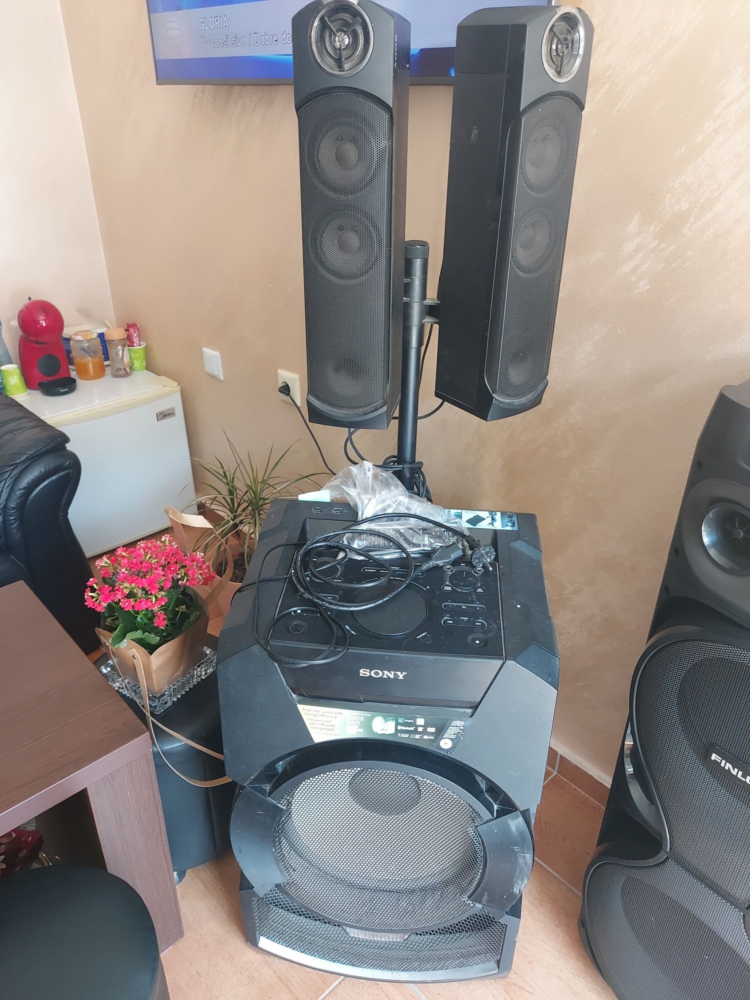 Продава се ултра силна уредба Сони Sa-WGT5D