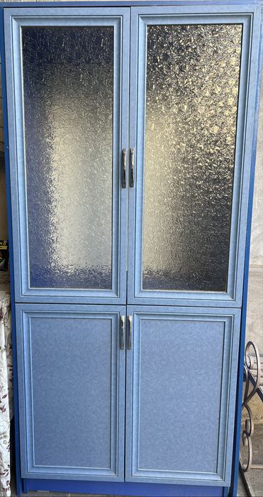 Шкаф для дома и кухни