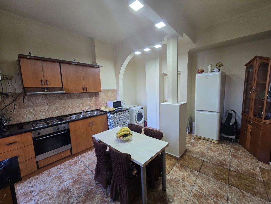Apartament cu 4 camere de vanzare zona piata victoriei