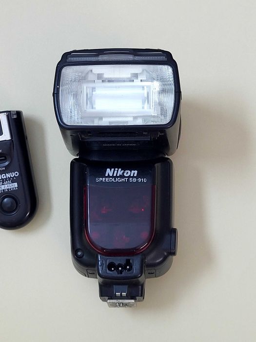 Вспышка от Никон Nikon SB 910 с синхранизатором
