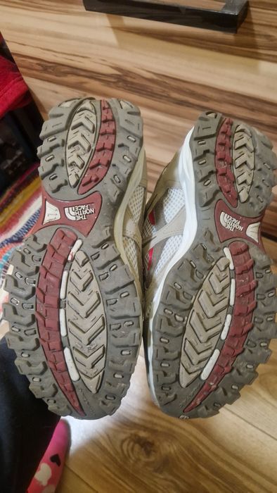 Маратонки the nort face-38 номер