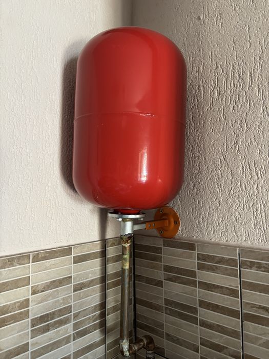 Vand termo semineu de 26kw in stare perfecta , gata de montat