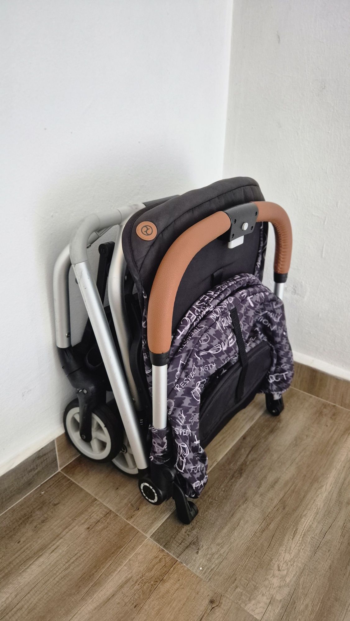 Количка Cybex Eezy S