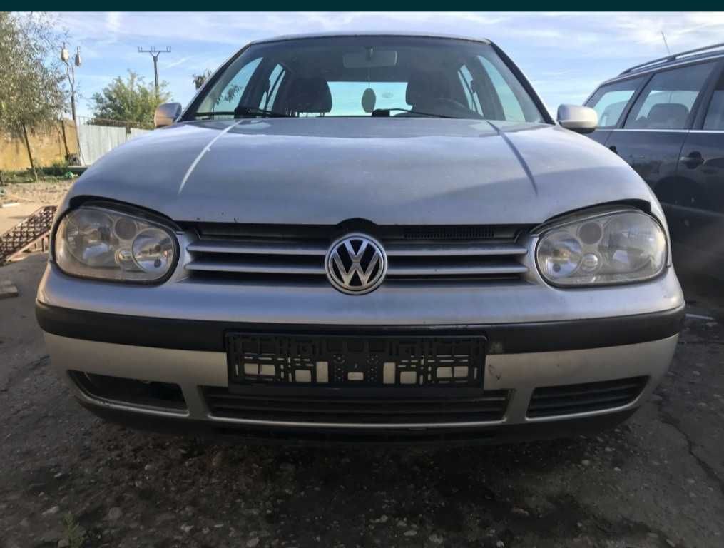 Dezmembrez Volkswagen Golf 4 1.4 16V AKQ