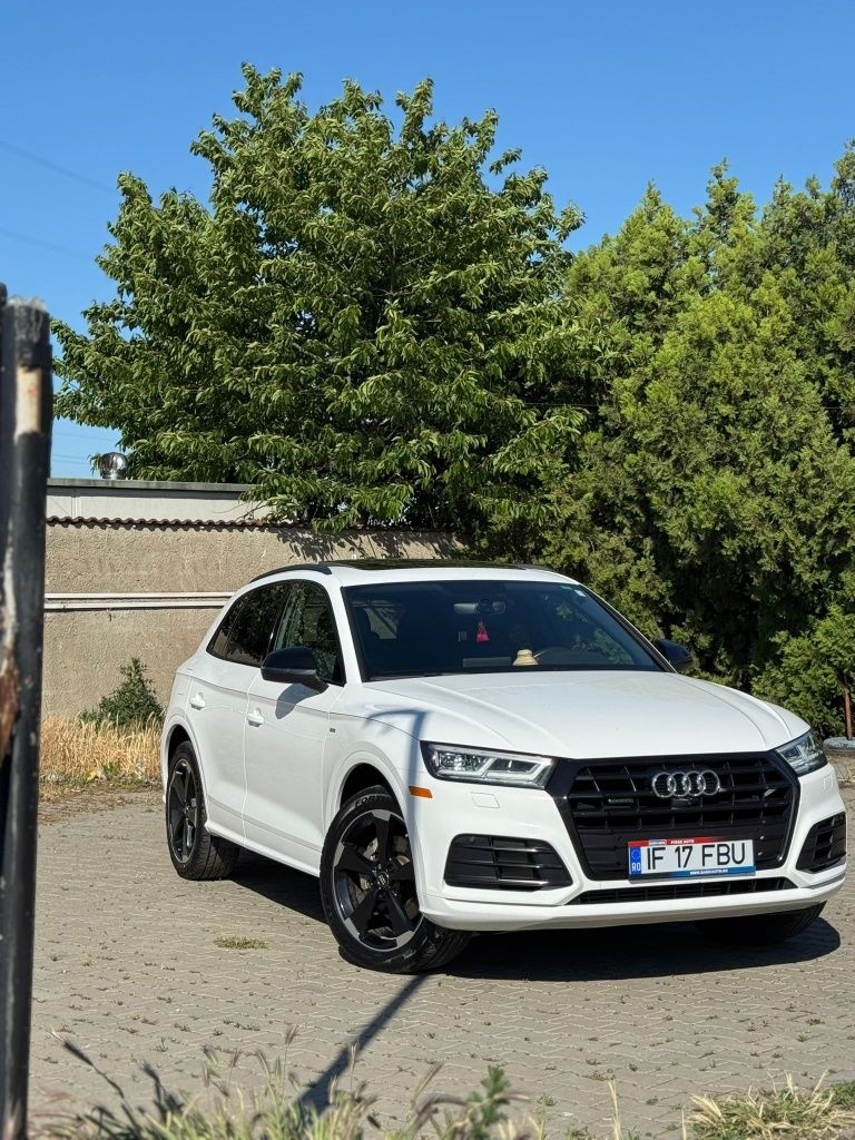 Vând Audi q5 2020