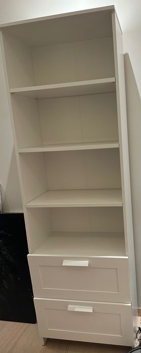 Бял библиотечен шкаф