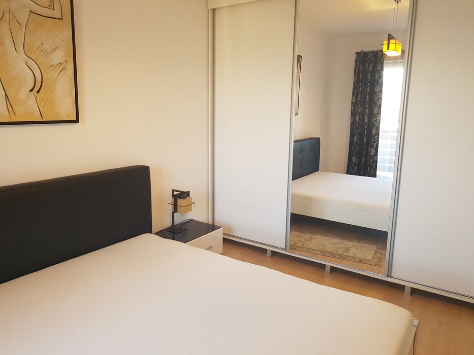 Particular închiriez apartament cu 2 camere în Avangarden 3