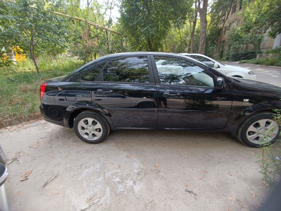 Продается лассети шевроле