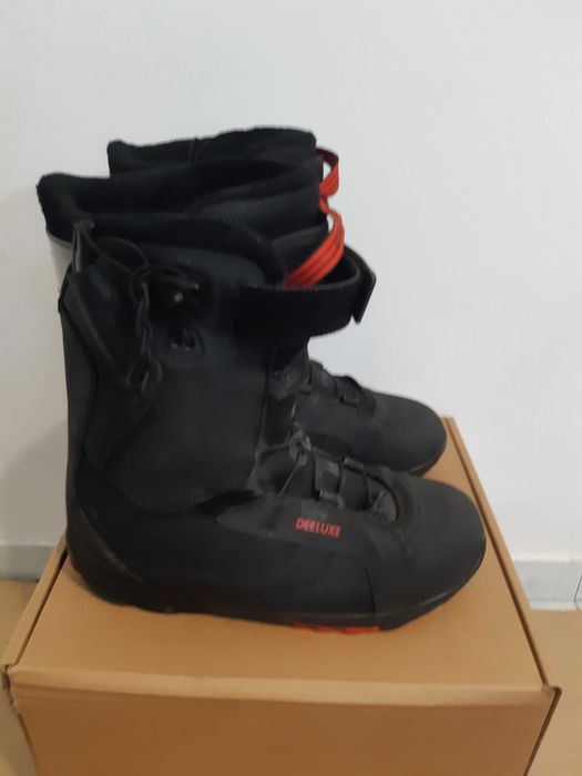 Boots snowboard Deeluxe marime 47 - 47,5 mondo 31,5 strangere rapida