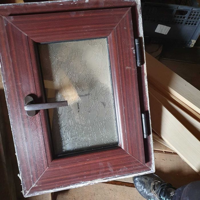 Fereastra termopan maro pt baie,camara,etc