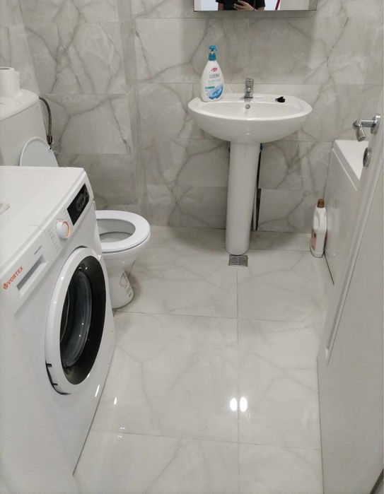 Inchiriez apartament 2 camere in Militari, Weiner Palada