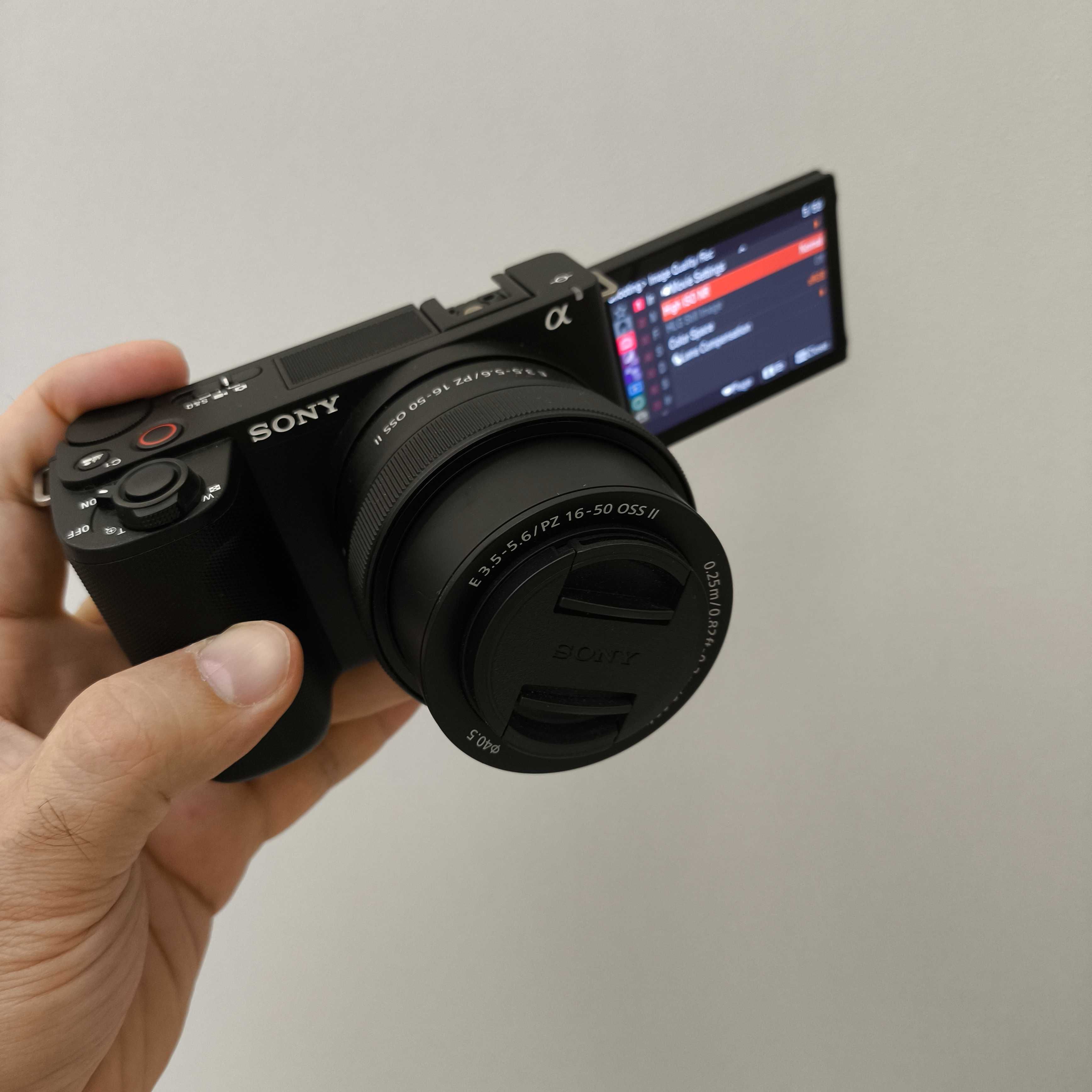Sony ZV-E10 II — идеальное состояние, как новая