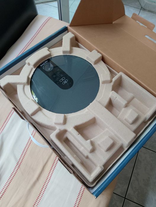 Прахосмукачка робот Miele  CX1 и Miele C3