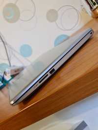 Laptop i5 HP, 17 inch , 1035g1 , Licenta  Windows pe viata