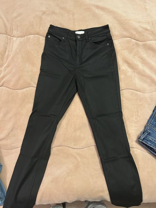 Дънки H&M и Stradivarius